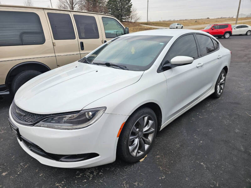 2015 Chrysler 200 for sale at Tumbleson Automotive in Kewanee IL