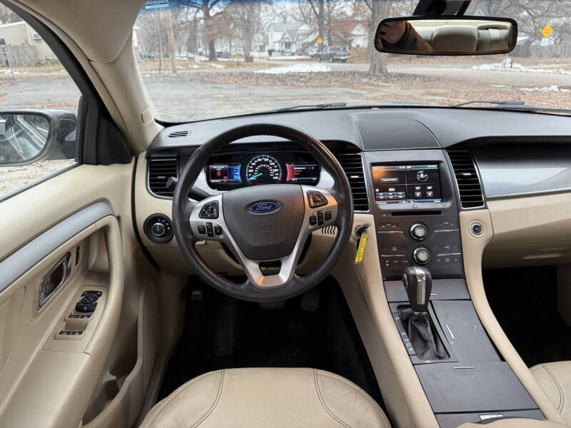 2014 Ford Taurus SEL