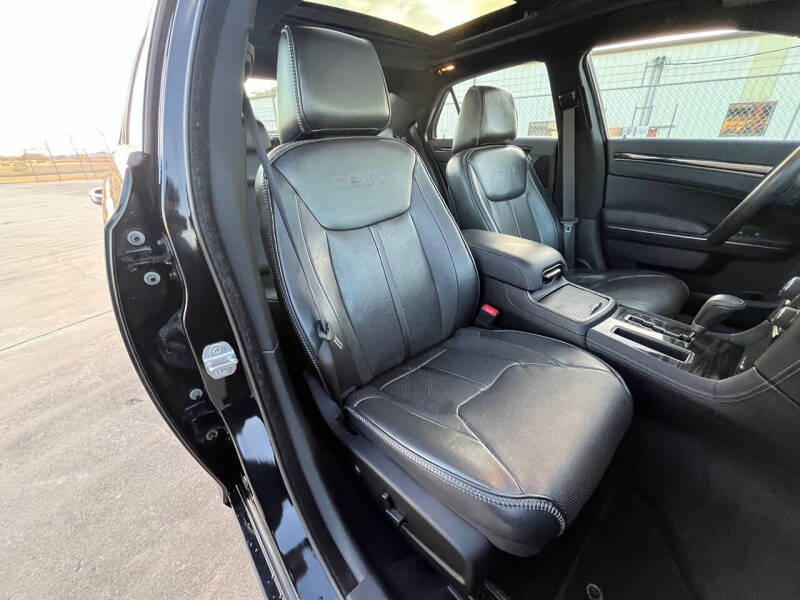 2014 Chrysler 300 C John Varvatos Limited Edition