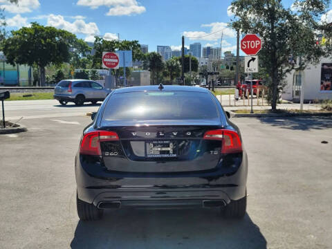 2015 Volvo S60 T5 Drive-E Platinum