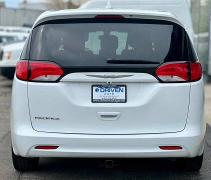 2017 Chrysler Pacifica LX