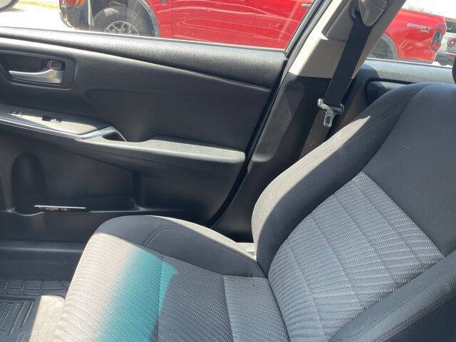 2016 Toyota Camry LE