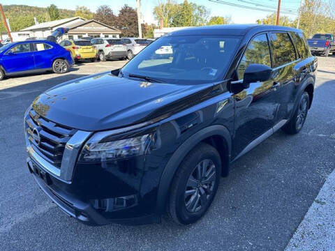 2024 Nissan Pathfinder S