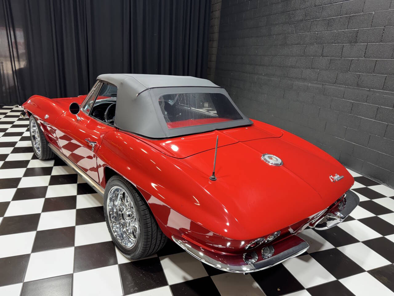 1964 Chevrolet Corvette 8