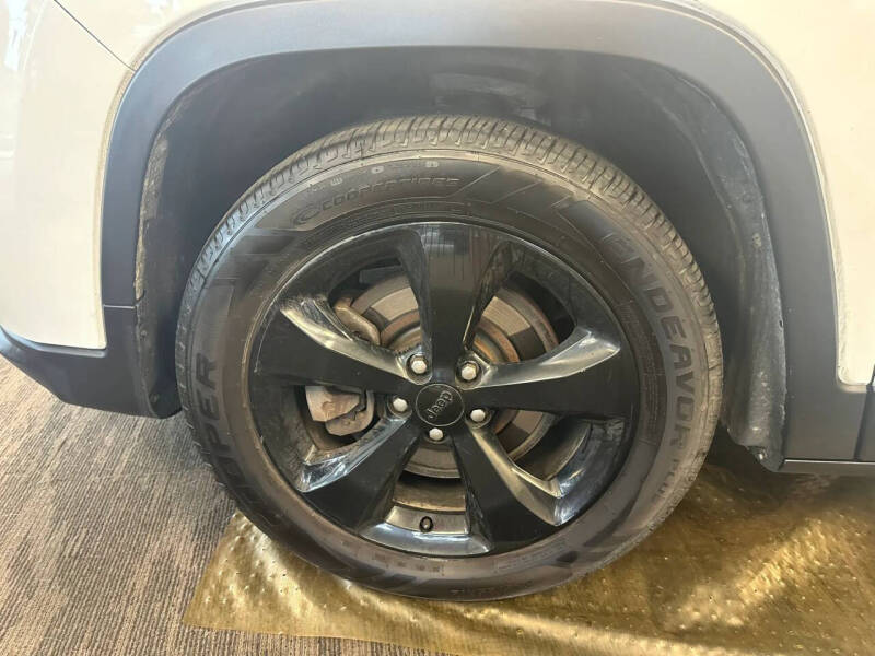 2020 Jeep Cherokee Altitude