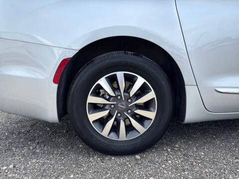 2023 Chrysler Pacifica Plug-In Hybrid Limited