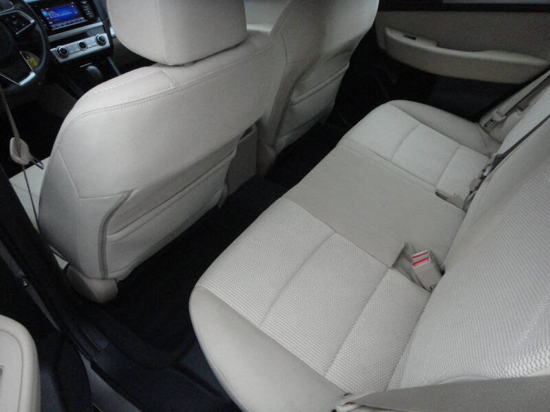 2019 Subaru Outback 2.5i