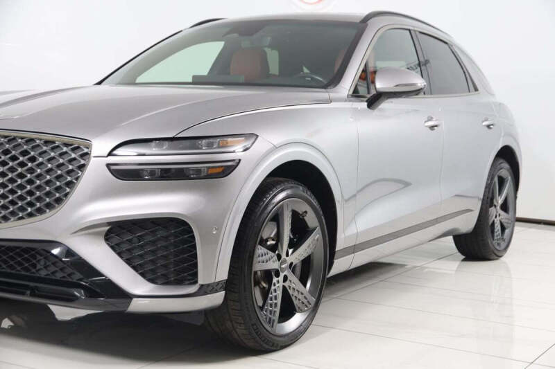 2023 Genesis GV70 2.5T Standard