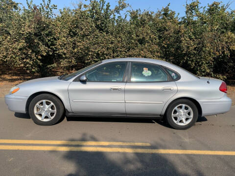 2005 Ford Taurus for sale at M AND S CAR SALES LLC in Independence OR