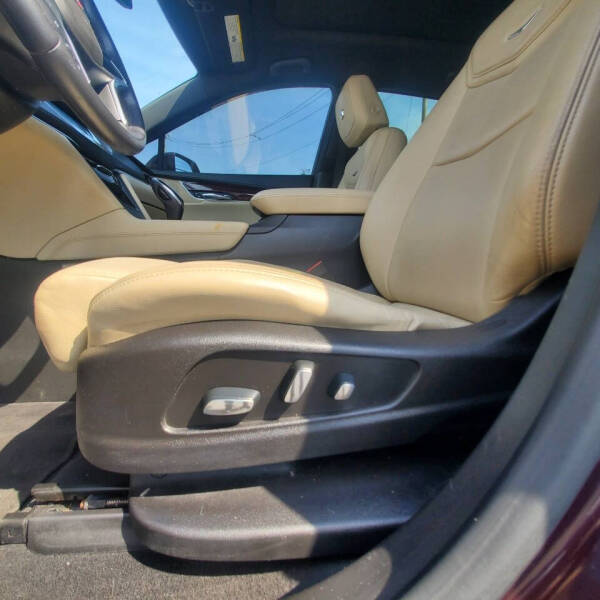 2017 Cadillac XT5 Luxury