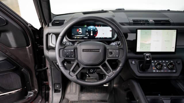 2025 Land Rover Defender