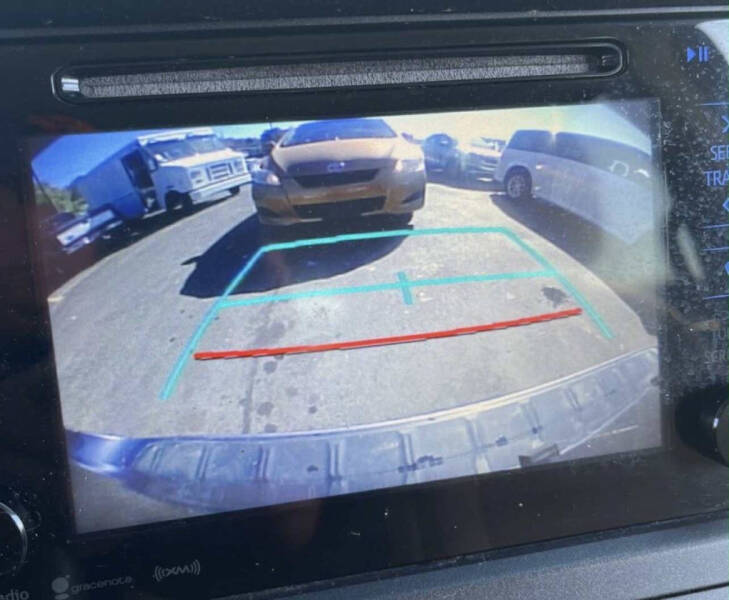 2017 Toyota Sienna LE 8-Passenger