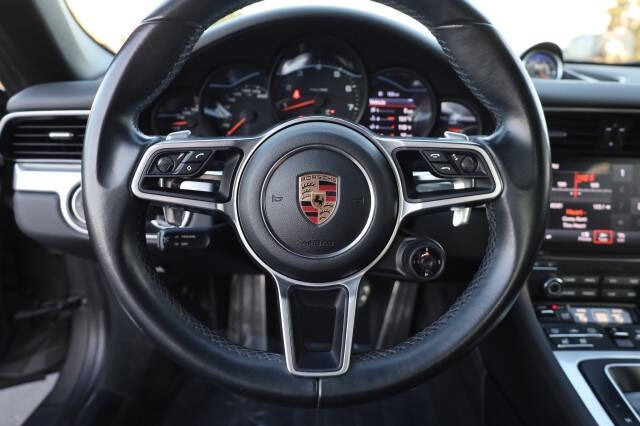 2017 Porsche 911 Carrera 4S
