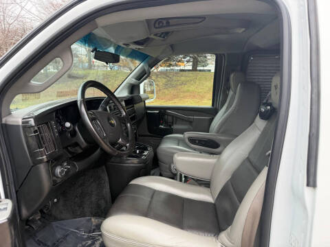 2017 Chevrolet Express 2500