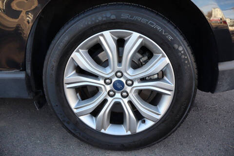 2022 Ford Edge Titanium