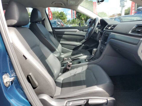 2018 Volkswagen Passat 2.0T R-Line