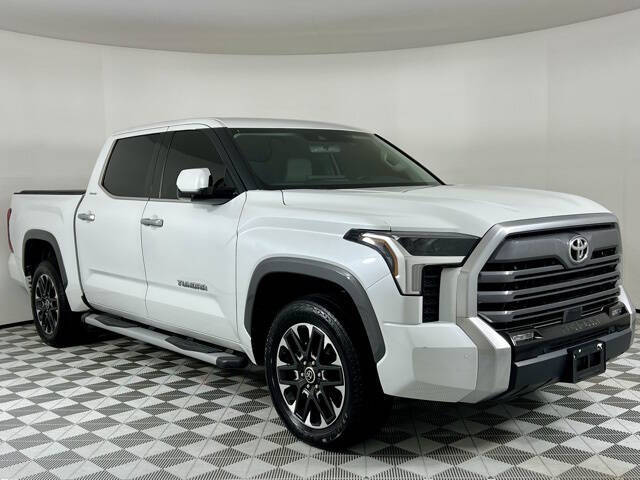 2023 Toyota Tundra Limited's photo
