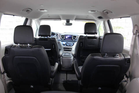 2018 Chrysler Pacifica Touring L Plus