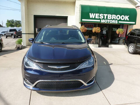 2017 Chrysler Pacifica Touring-L Plus