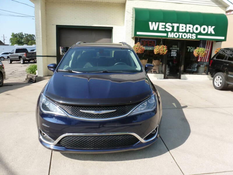 2017 Chrysler Pacifica Touring-L Plus