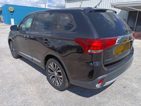 2016 Mitsubishi Outlander ES
