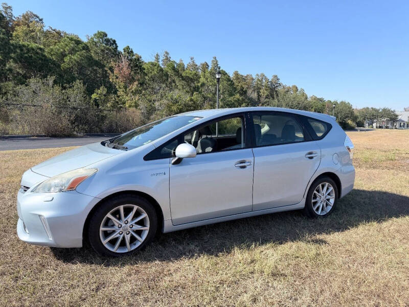 2013 Toyota Prius v Five