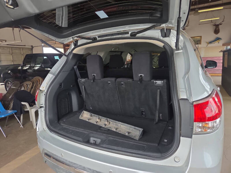 2013 Nissan Pathfinder SV