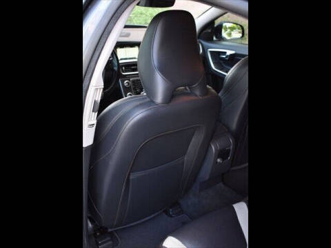 2016 Volvo S60 Cross Country T5 Platinum