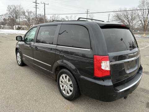 2014 Chrysler Town and Country Touring
