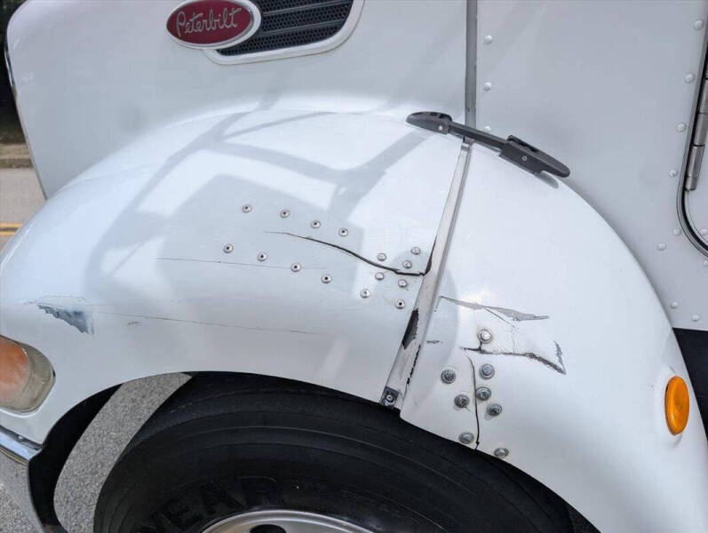 2007 Peterbilt 335