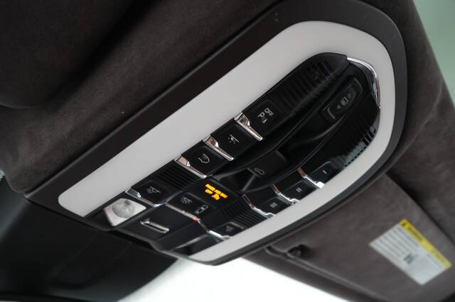 2017 Porsche Cayenne Turbo