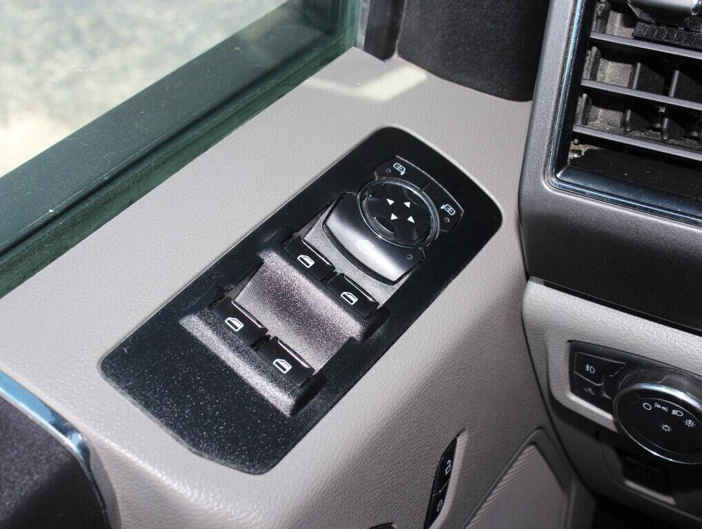 2019 Ford F-150 Pickup - $36,495