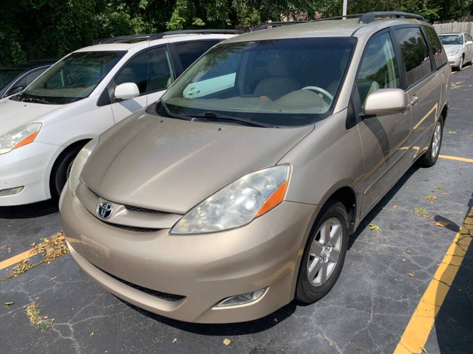 2010 Toyota Sienna for sale at Sawan Auto Sales Inc in Palatine, IL