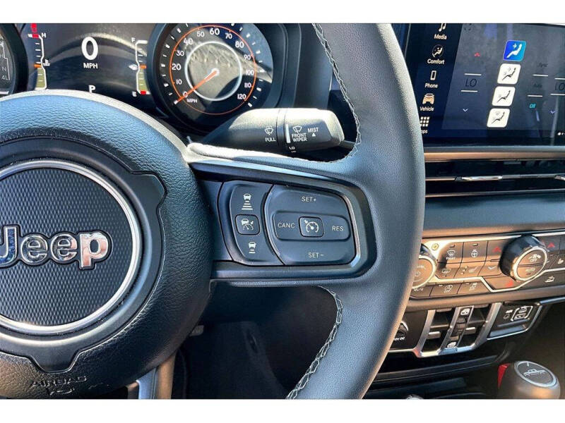 2026 Jeep Gladiator Sahara