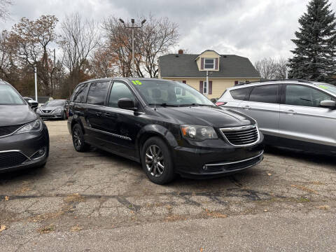 2015 Chrysler Town and Country S