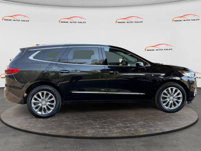 2021 Buick Enclave Essence