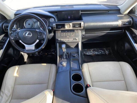 2016 Lexus IS 200t