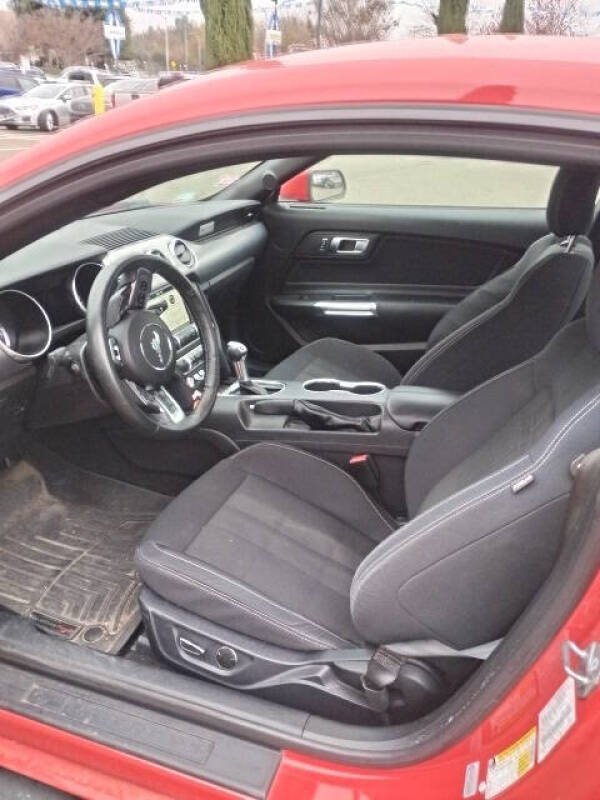 2019 Ford Mustang EcoBoost