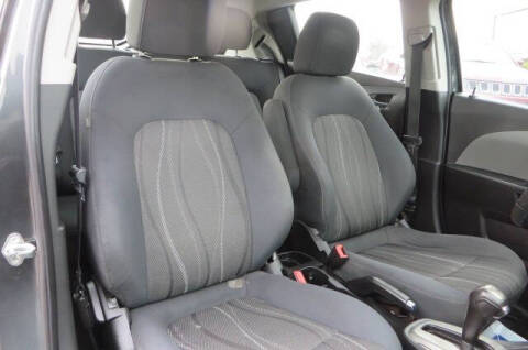 2016 Chevrolet Sonic LT Auto