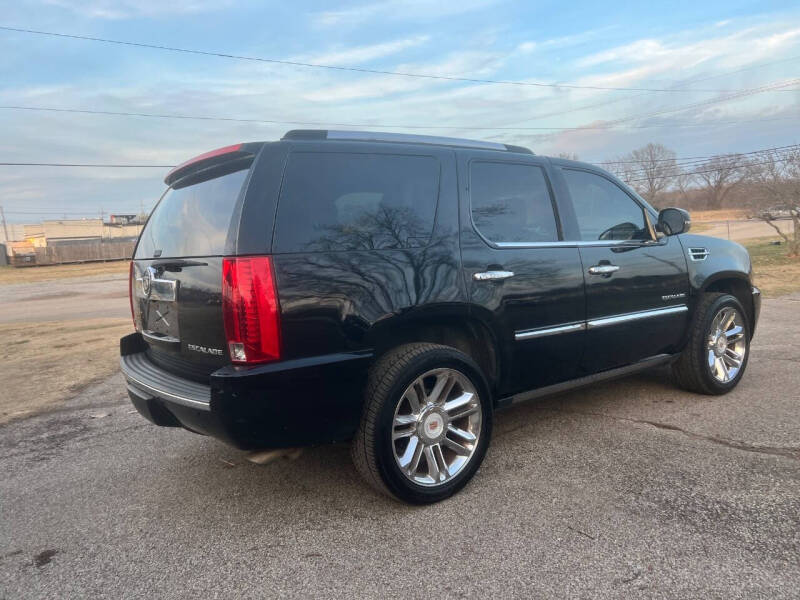 2012 Cadillac Escalade Platinum Edition