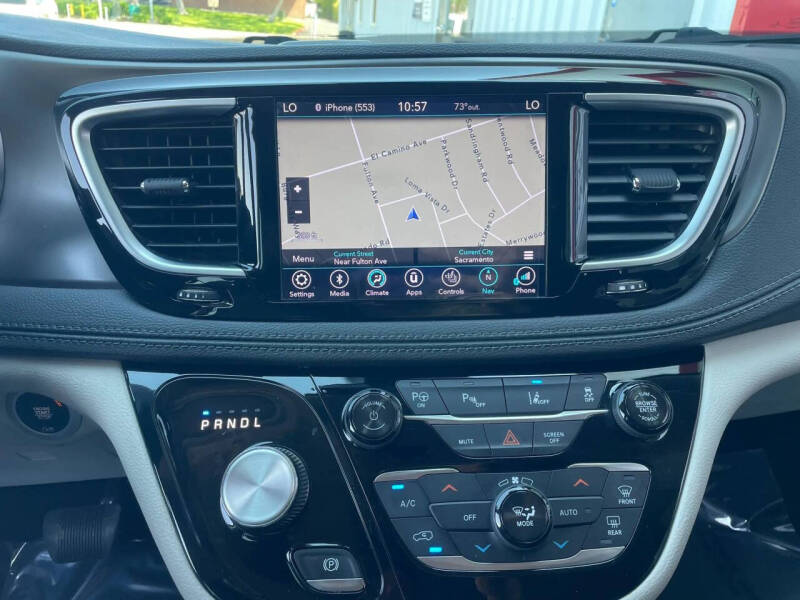 2018 Chrysler Pacifica Hybrid Limited