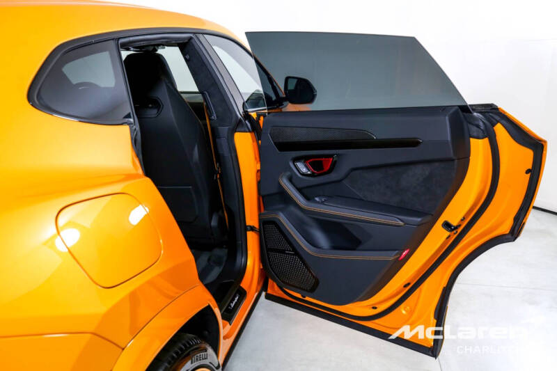 2023 Lamborghini Urus S