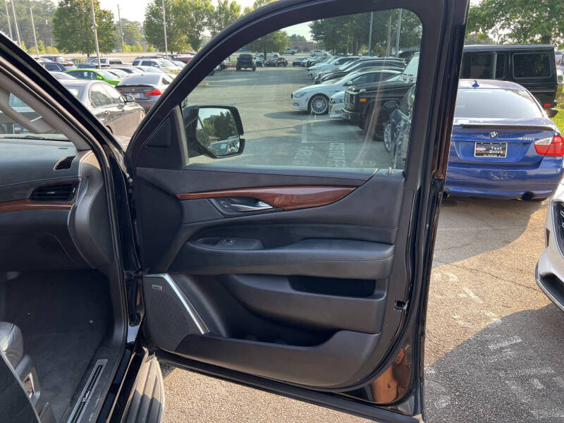 2018 Cadillac Escalade Luxury