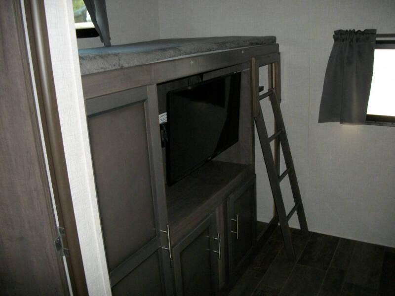 2020 Sunset Trail Ultra lite 331BH