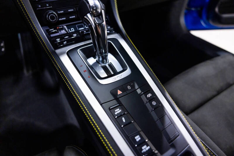 2022 Porsche 718 Cayman GT4