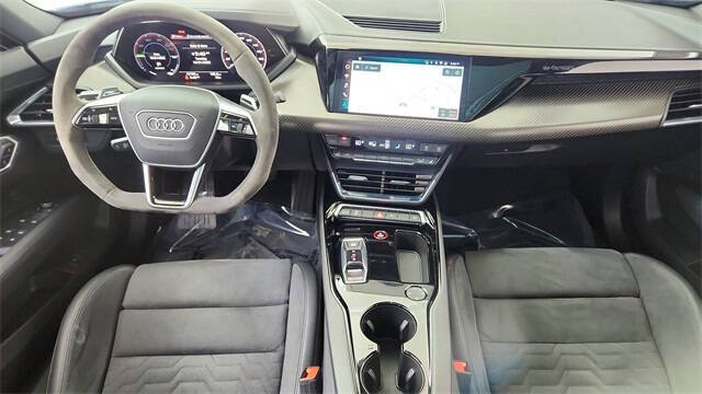 2022 Audi e-tron GT quattro Premium Plus