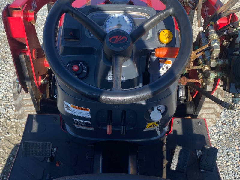 2018 Mahindra eMAX 22L