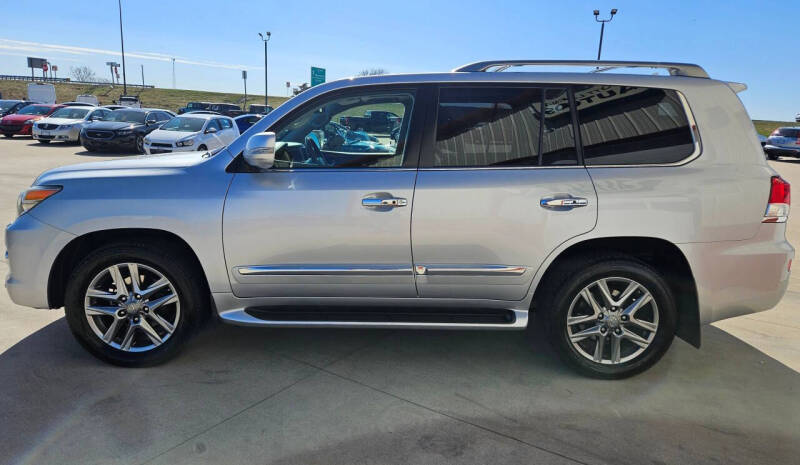 2014 Lexus LX 570