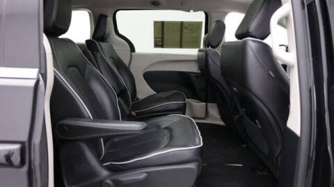 2023 Chrysler Pacifica Plug-In Hybrid Limited