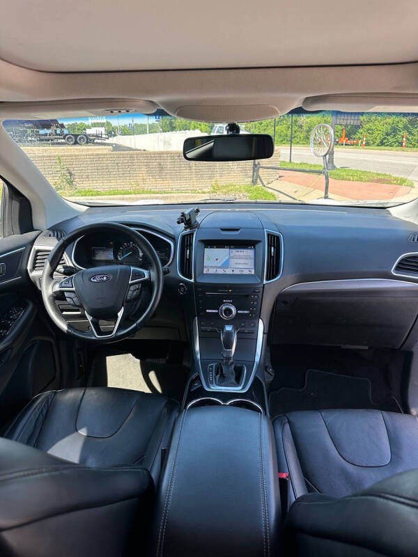 2017 Ford Edge Titanium